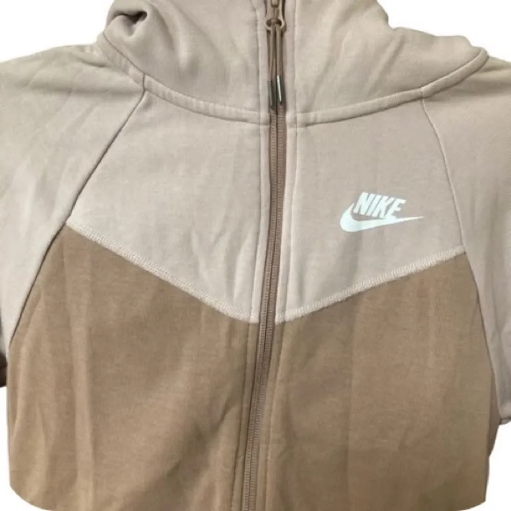 NWOT Nike Women's Hooded Zip Up Windrunner Cream Tech Fleece BV3455-283 size XS